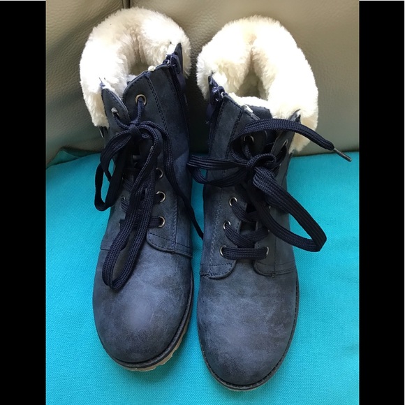 Women’s APRES blue faux fur zip up ankle winter boots size 8 - Picture 1 of 7